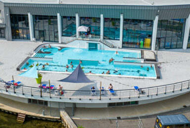 Centre aquatique des Grands-Prés vu de drone